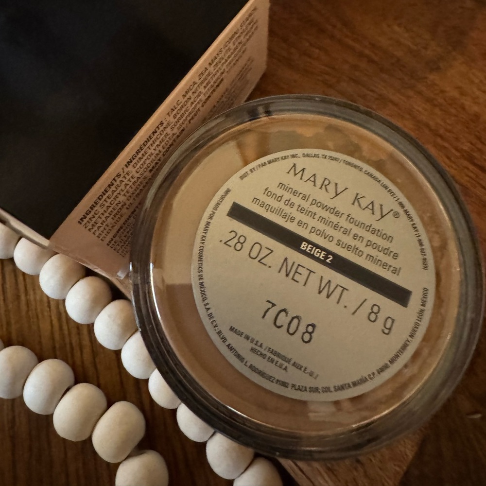 🆕 Mary Kay Mineral Beige 2 Powder Foundation - Picture 2 of 3
